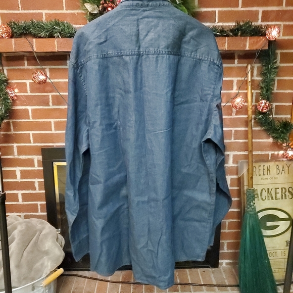 NWT Chicago Blackhawks Antigua Outlook Long Sleeve Button-Up Shirt - Denim - Picture 4 of 4